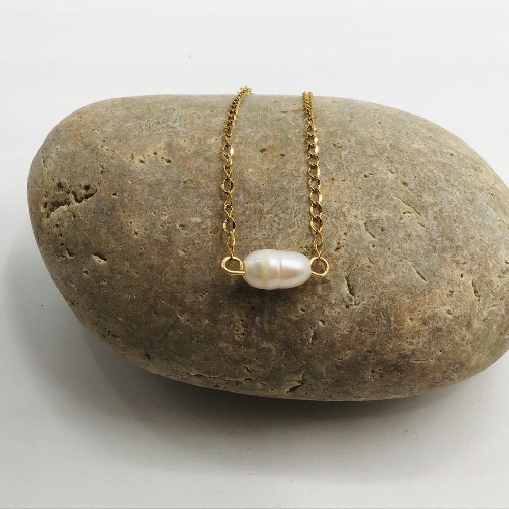 Pearl Beach Necklace Fresh Water Pearl Pendant Boho Gold Tone Chain Minimalist
